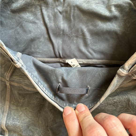 Grey Lululemon Leggings - Size 4 - Picture 5 of 7